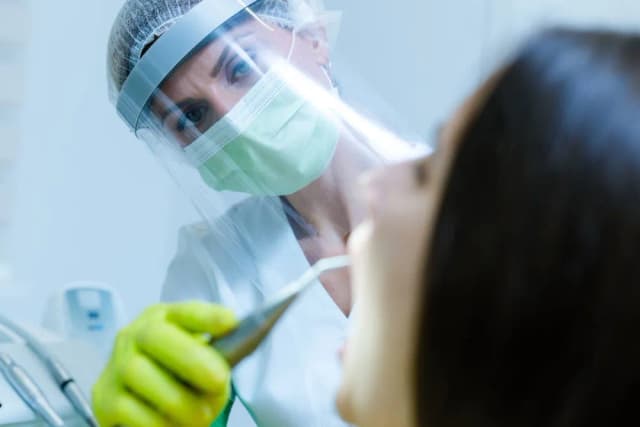 Kiedy odwołać wizytę u dentysty? Uniknij kosztów i nieprzyjemnych konsekwencji Kiedy odwołać wizytę u dentysty? Uniknij kosztów i nieprzyjemnych konsekwencji