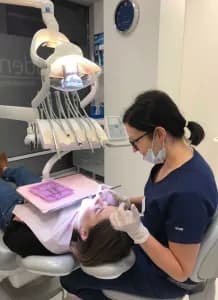 Czy znieczulenie u dentysty boli? Jak uniknąć dyskomfortu podczas zabiegu Czy znieczulenie u dentysty boli? Jak uniknąć dyskomfortu podczas zabiegu